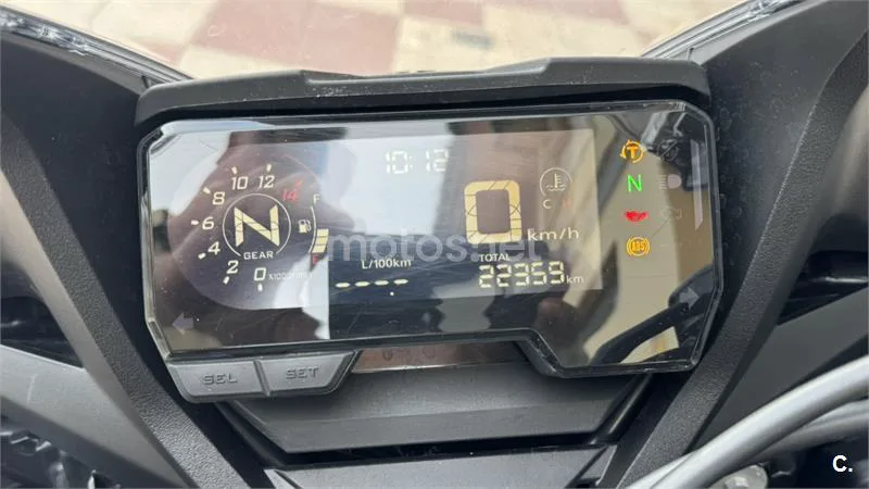 Honda CBR 650 R – Vista 8