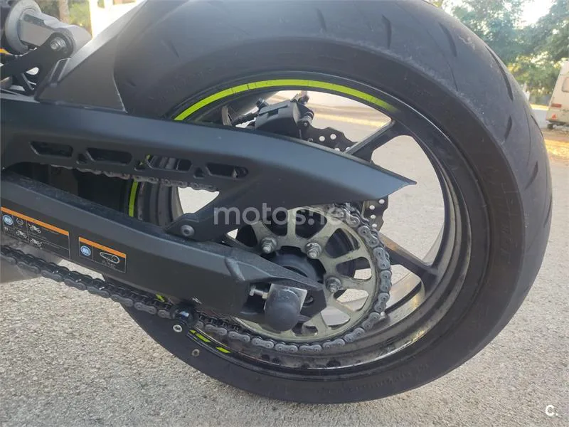Kawasaki Z900 – Vista 8
