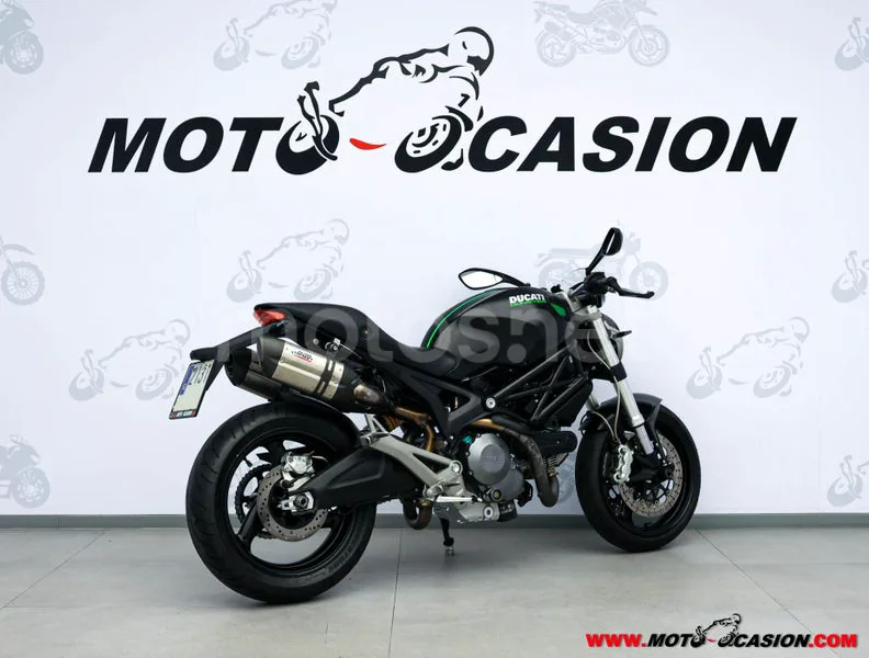 Ducati Monster 696 – Vista 3
