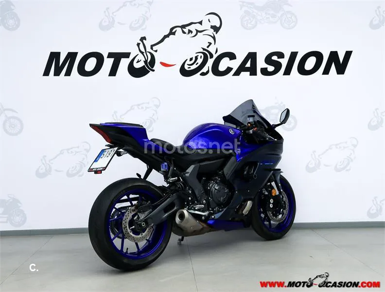 Yamaha R7 – Vista 3