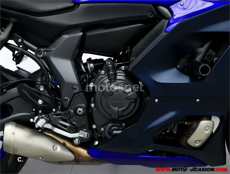 Yamaha R7 – Vista 5