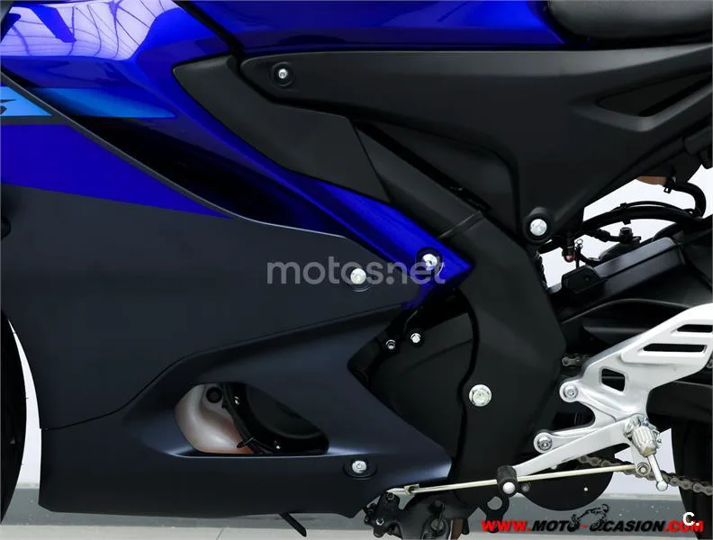 Yamaha R125 – Vista 10