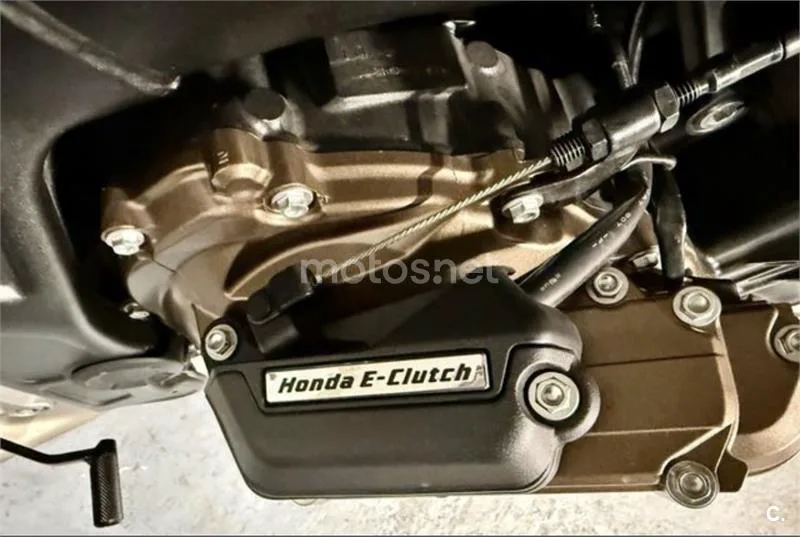 Honda CB650R - Vista 5