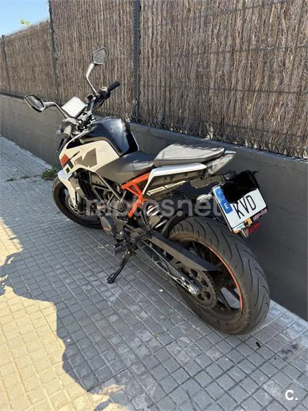 KTM 125 – Vista 4