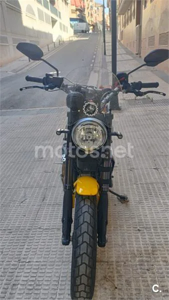 Ducati Scrambler – Vista 4