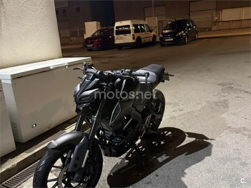 Yamaha MT-125 – Vista 5