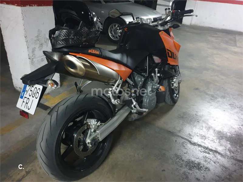 KTM 990 Super Duke – Vista 3