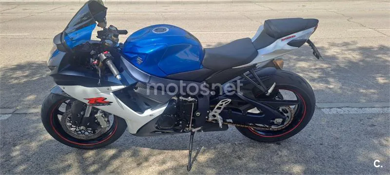 Suzuki GSX-R750 – Vista 6
