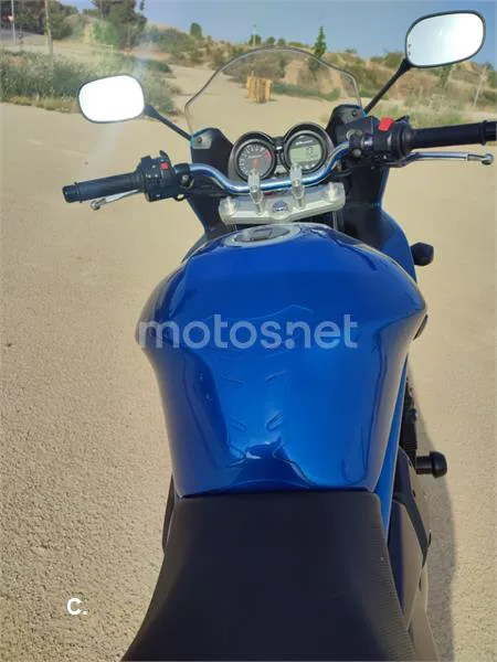Suzuki Bandit 650 S – Vista 11