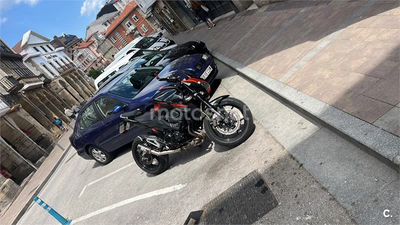 Kawasaki Z800 – Vista 3