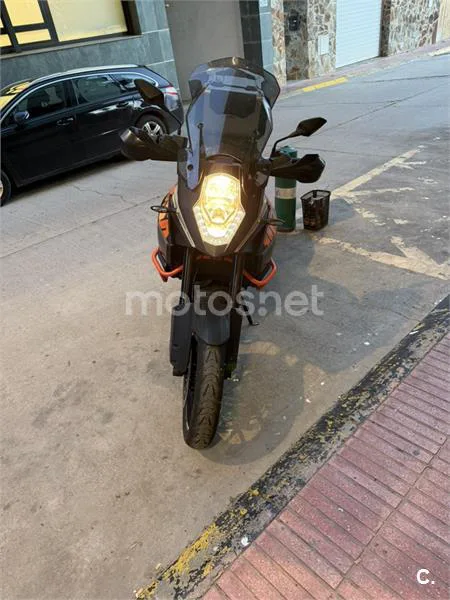 KTM 1050 Adventure – Vista 3