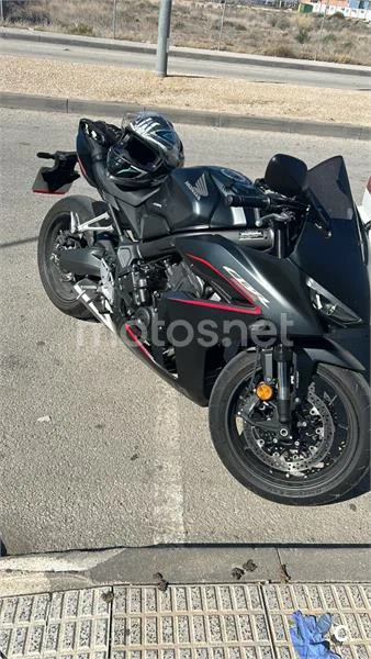 Honda CBR 650 R 9250 € 2024 Alicante - 1