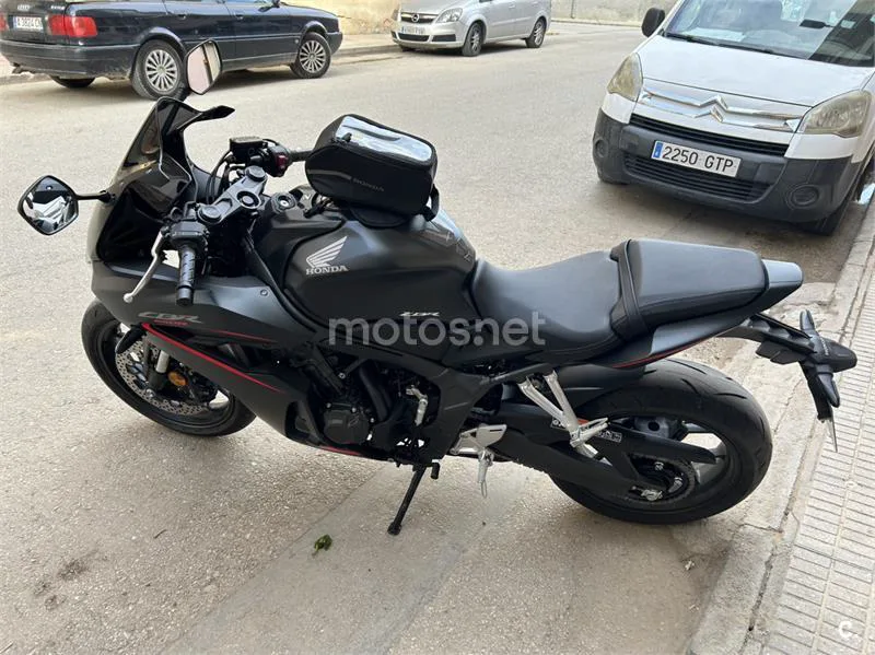 Honda CBR 650 R – Vista 4