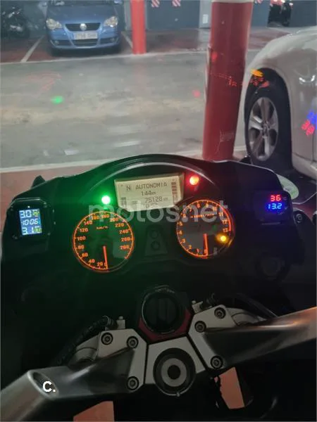 Kawasaki 1400GTR - Vista 12