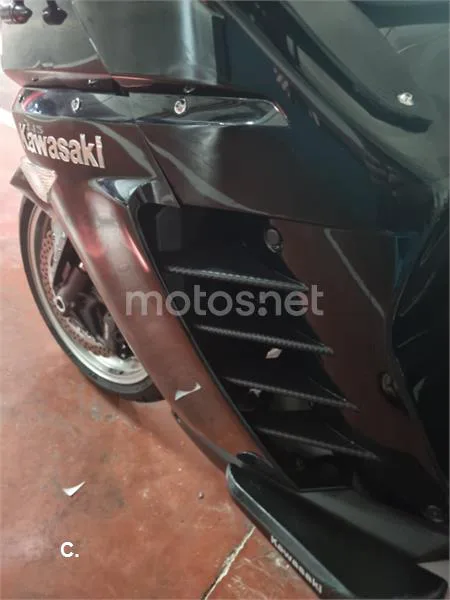 Kawasaki 1400GTR - Vista 19