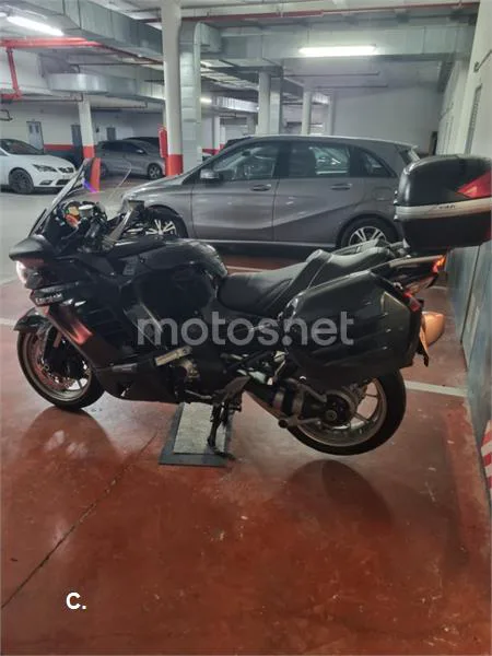 Kawasaki 1400GTR - Vista 5