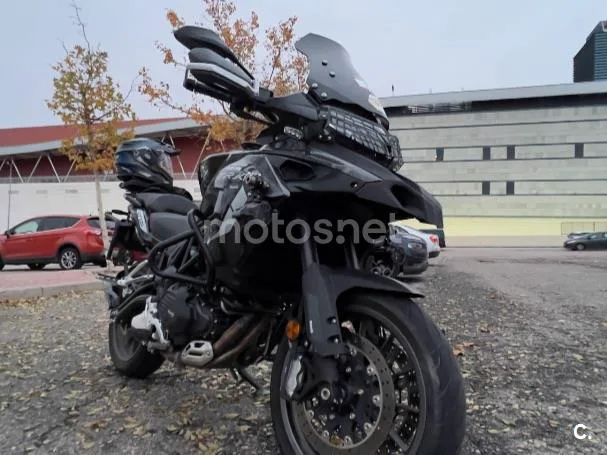 Benelli TRK 502 - Vista 3