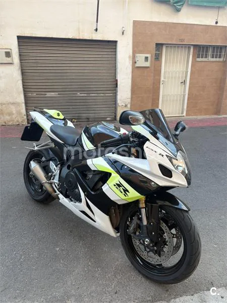 Suzuki GSX-R600 - Vista 3