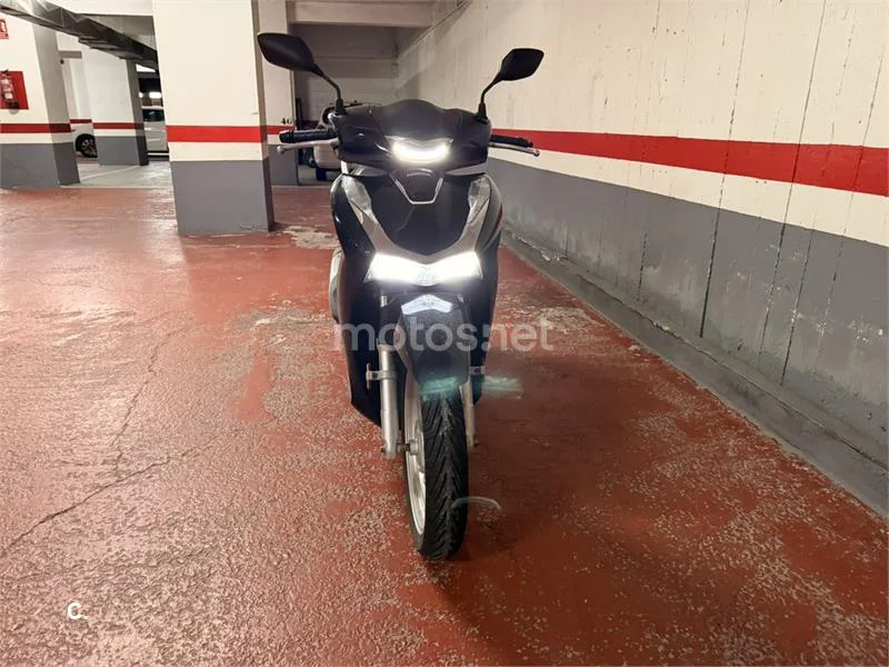 Honda SH125i - Vista 6