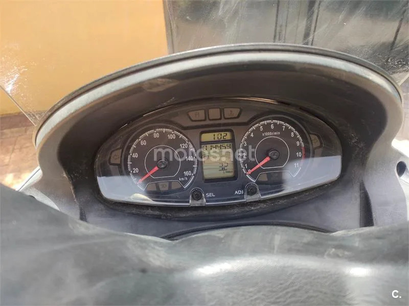 Suzuki Burgman 200 1900 € 2016 Cuenca - 1