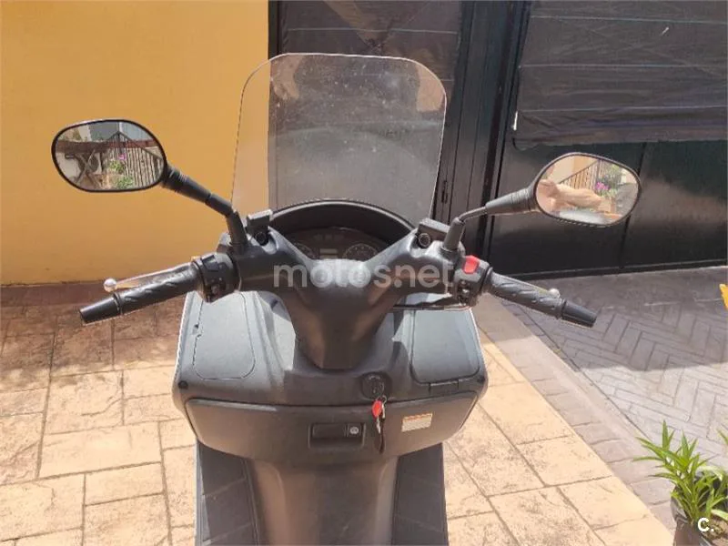 Suzuki Burgman 200 - Vista 3