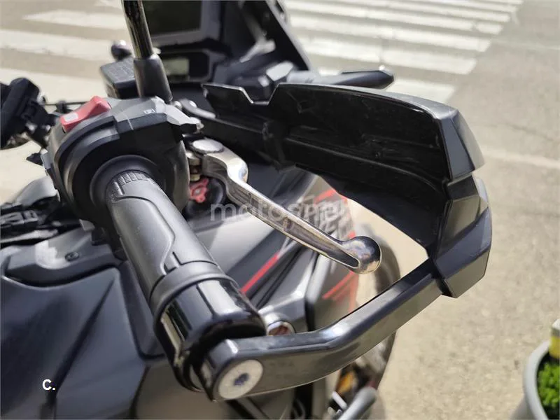 Honda CRF1100L Africa Twin - Vista 3