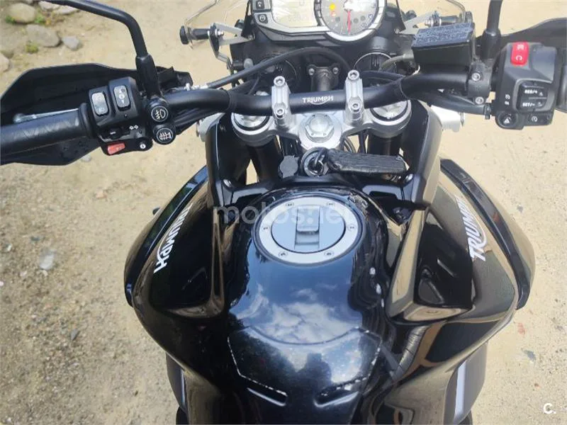 Triumph Tiger 800 XR - Vista 7