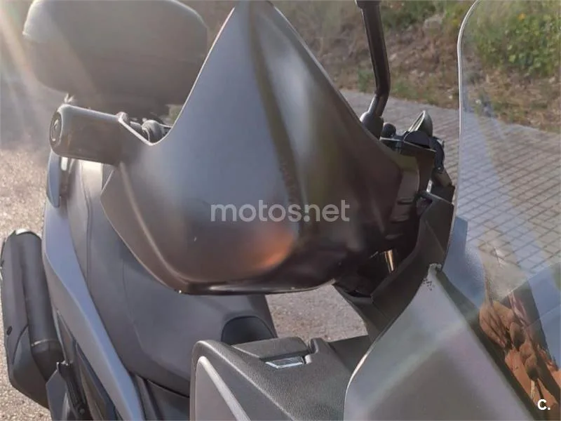 Suzuki Burgman 400 - Vista 5