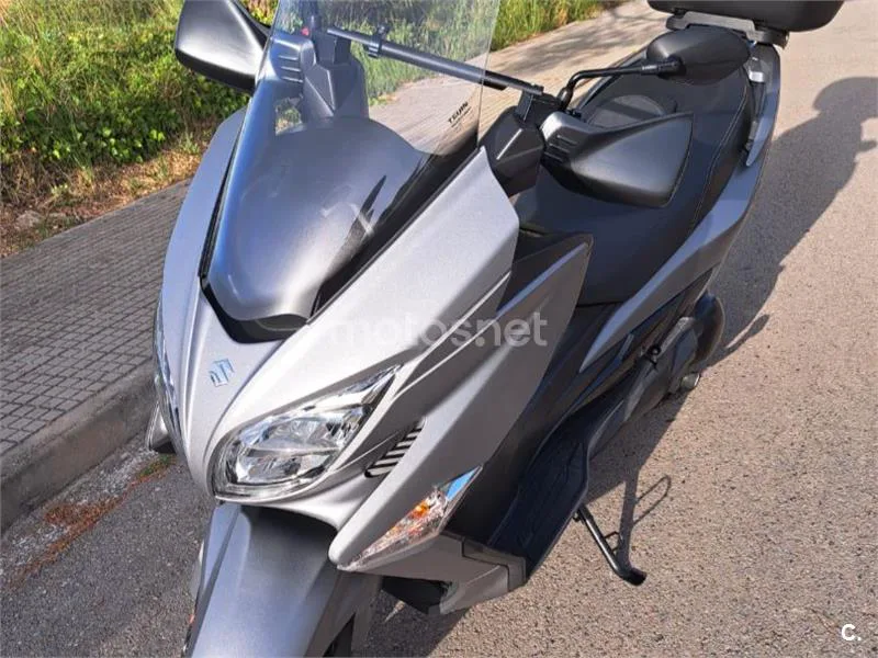 Suzuki Burgman 400 - Vista 8