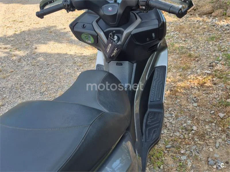 Kymco Grand Dink 300 - Vista 4