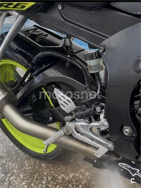 Yamaha YZF-R6 - Vista 8