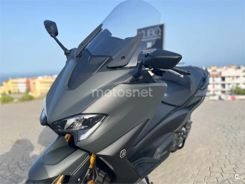 Yamaha TMAX 560 - Vista 4