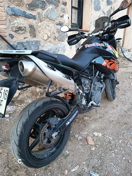 KTM 990 SM – Vista 3