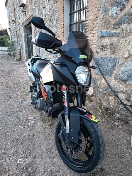 KTM 990 SM – Vista 5