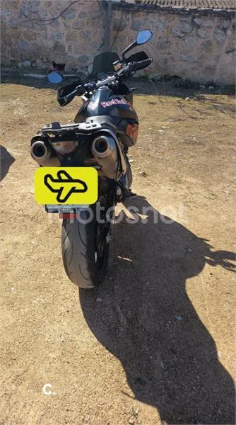 KTM 990 SM – Vista 8