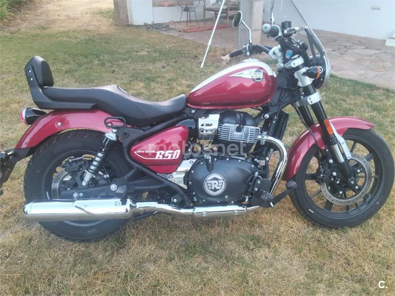 Royal Enfield Super Meteor 650 - Vista 4