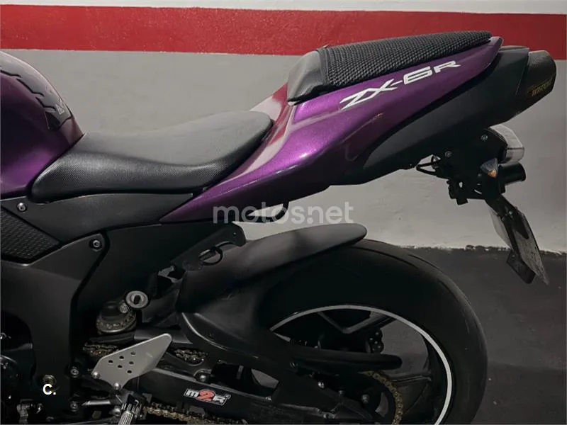 Kawasaki Ninja ZX-6R - Vista 3