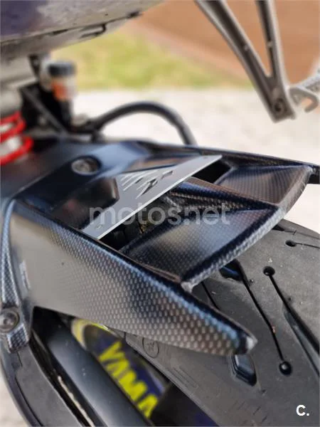 Yamaha YZF-R6 - Vista 12