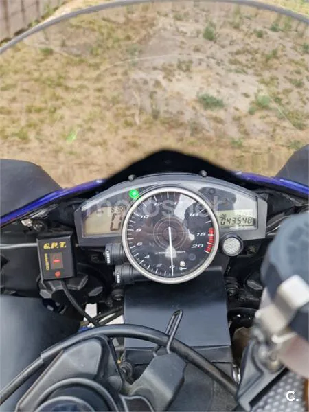 Yamaha YZF-R6 - Vista 6