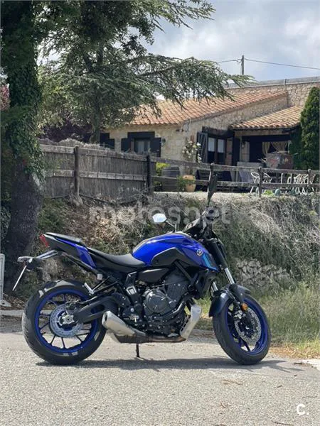 Yamaha MT-07 - Vista 8