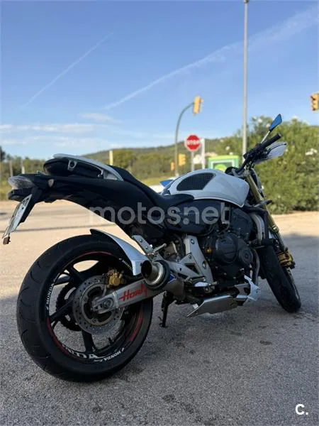 Honda CB600F Hornet - Vista 3