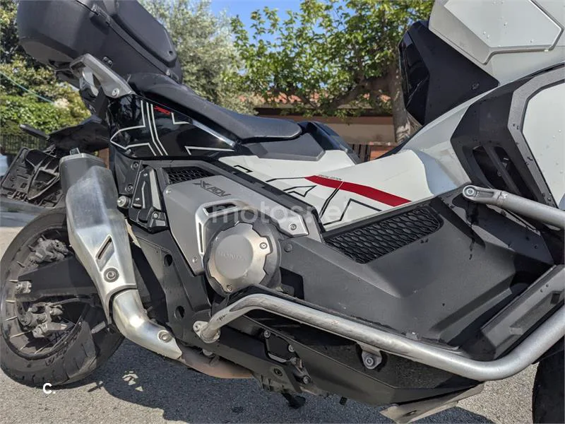 Honda X-ADV - Vista 4