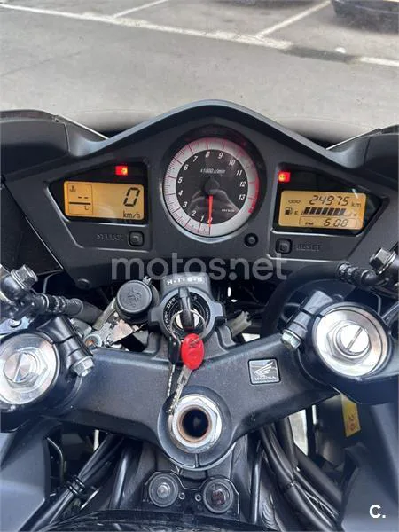 Honda VFR800F - Vista 4