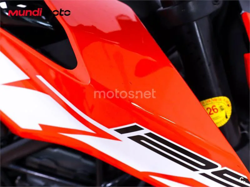 KTM 125 – Vista 13
