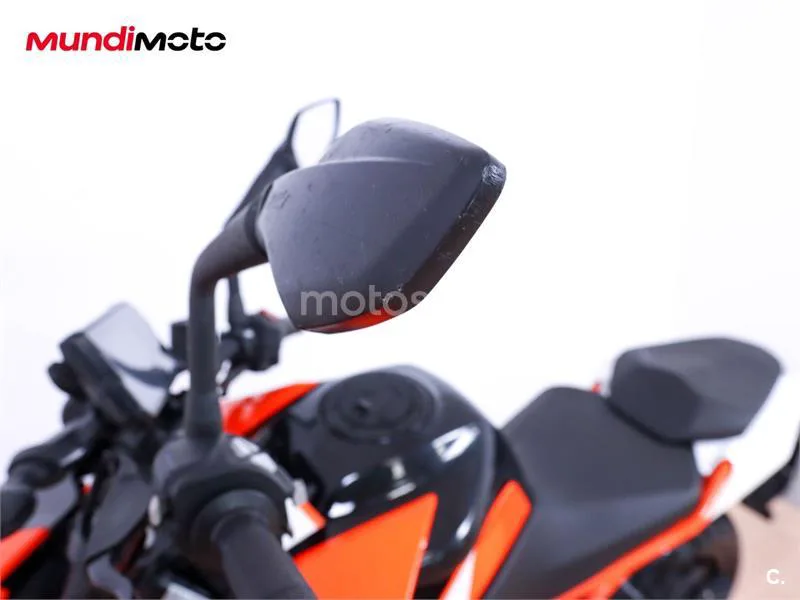 KTM 125 – Vista 20