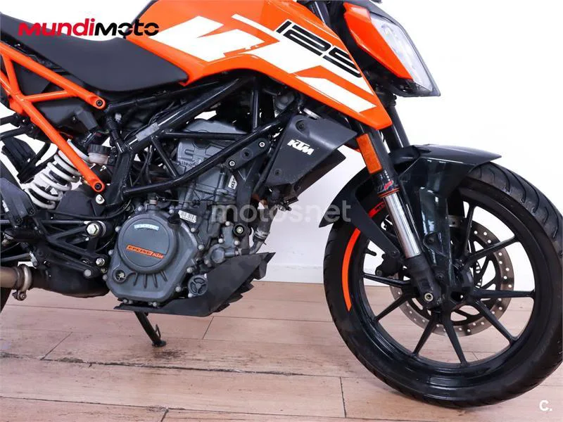 KTM 125 – Vista 21
