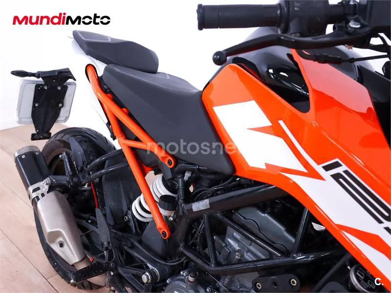 KTM 125 – Vista 22