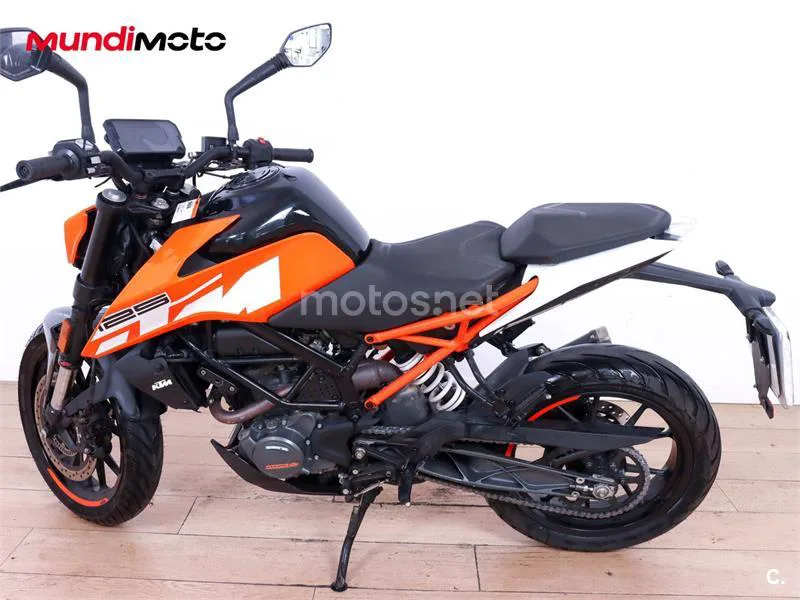 KTM 125 – Vista 6