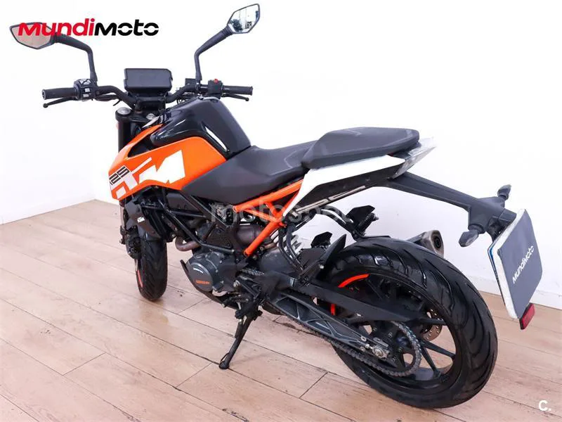 KTM 125 – Vista 8