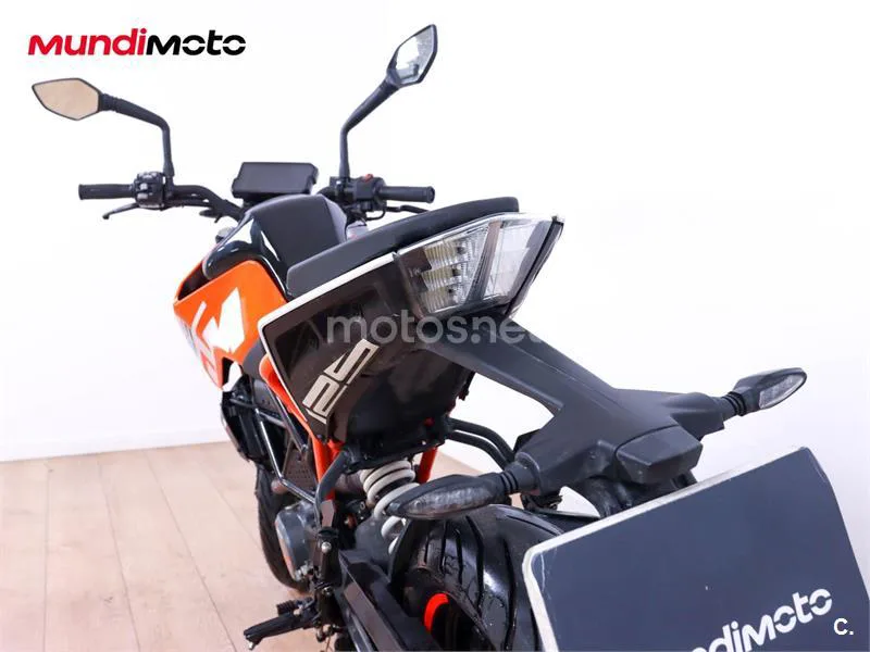 KTM 125 – Vista 9